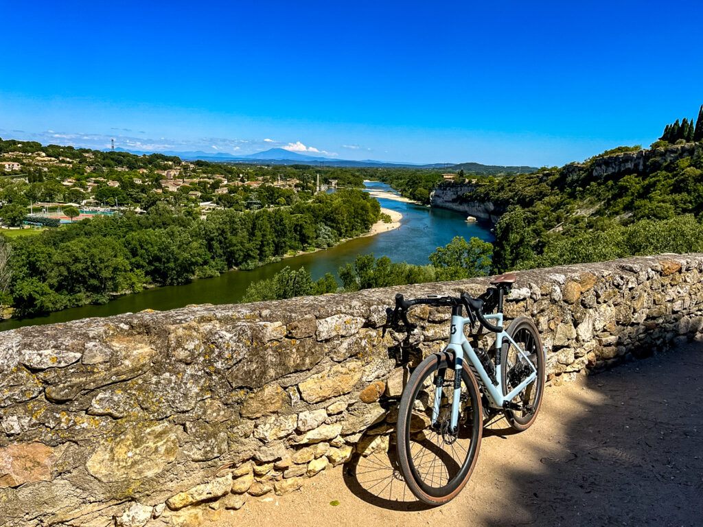 Blickvon der Pont d'Arc