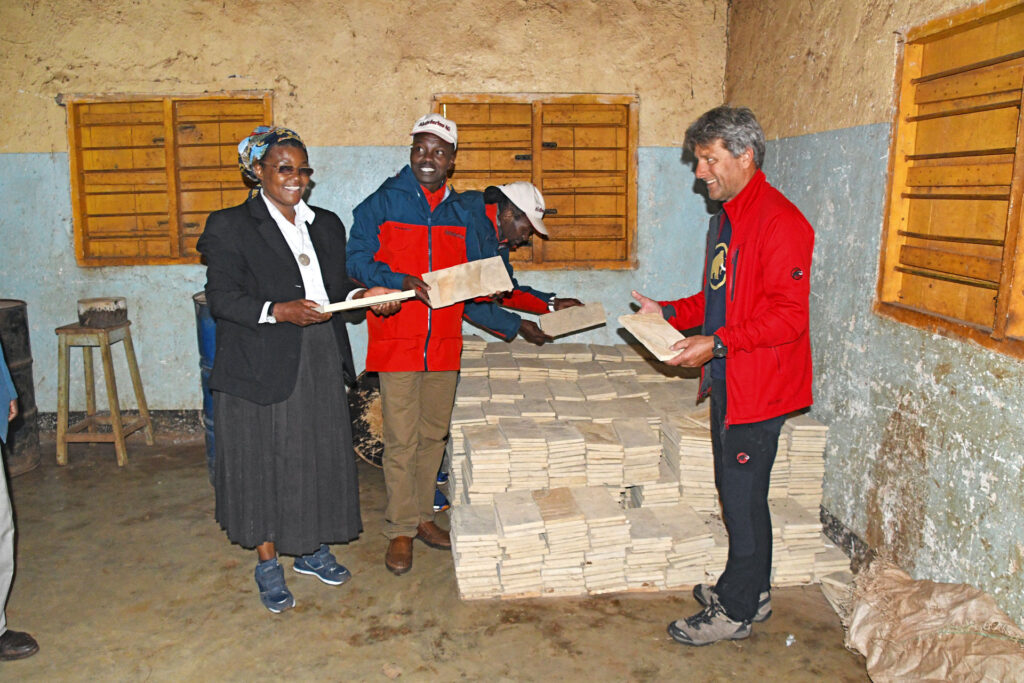 Neue Schulküche für die Samanga Primary School