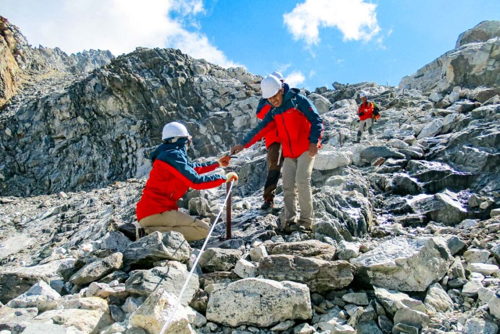 Wegsicherung für die Bevölkerung in Nepal